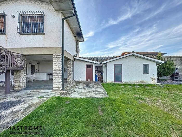 Casa quadrilocale in vendita in Via Mazzei, Altopascio