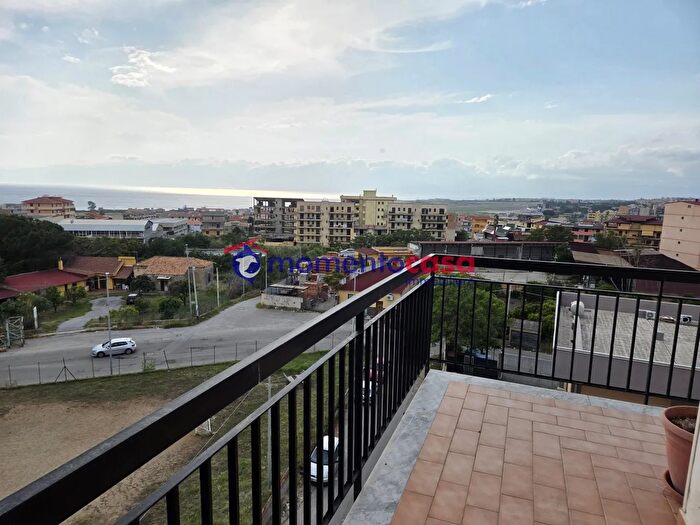 Appartamento quadrilocale in vendita in Via Livari, Reggio Calabria