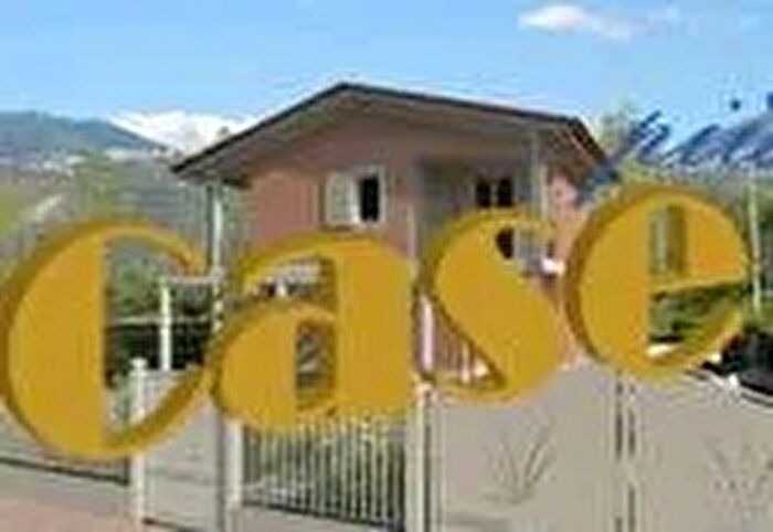 Casa con 6 locali in vendita in Massarosa