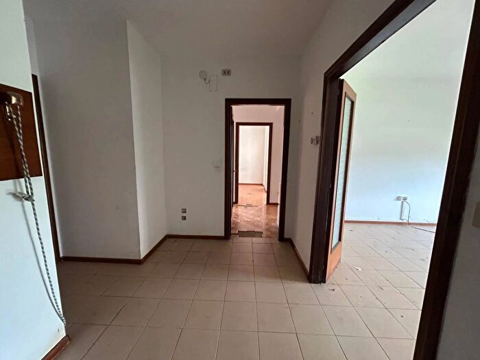 Appartamento con 6 locali in vendita in Via Cortonese, Perugia