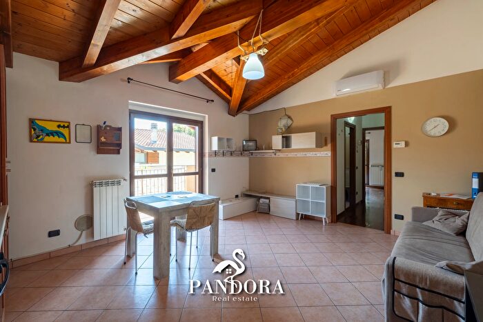 Appartamento in vendita in Via Solferino, Casorate Sempione