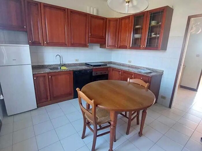 Appartamento quadrilocale in vendita in Affaggiola, Luni