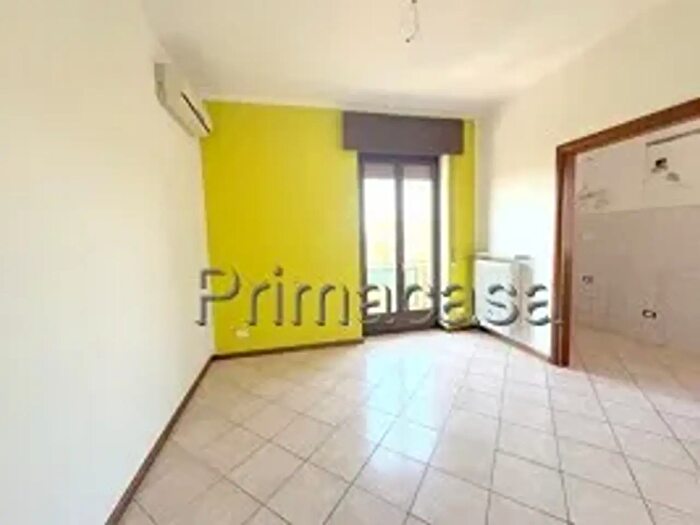 Appartamento trilocale in vendita in Via Adda, Verona