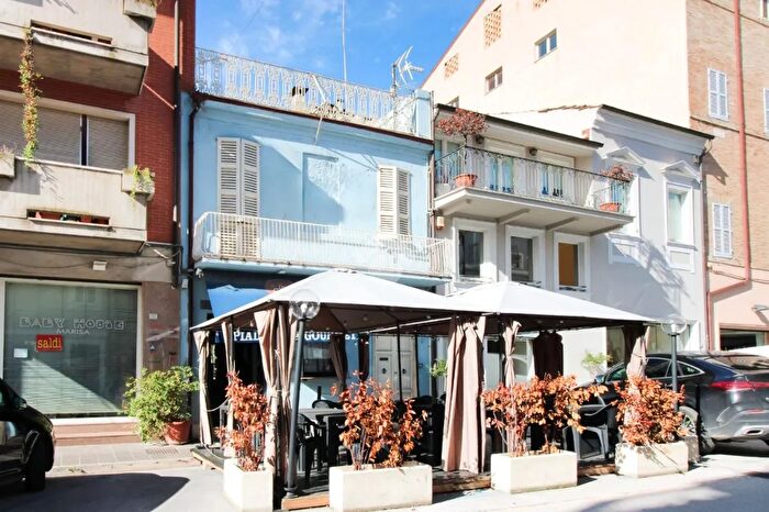 Casa con 6 locali in vendita in Via Giordano Bruno, Porto San Giorgio