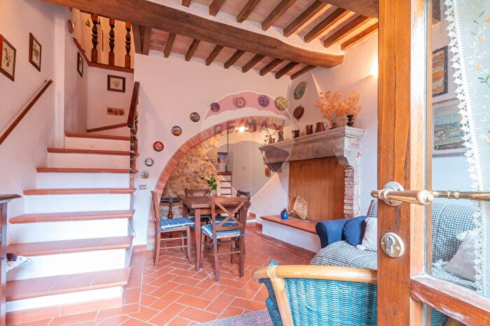 Appartamento bilocale in vendita in Semproniano