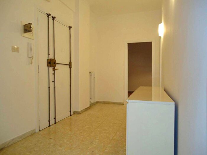 Appartamento trilocale in affitto in Via Lorenzo Bonincontri, Ardeatino Montagnola, Roma