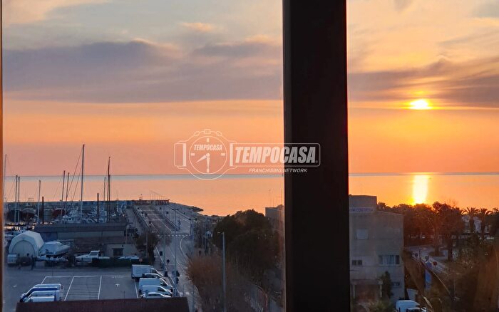 Appartamento quadrilocale in vendita in Viale Giacomo Matteotti, Civitanova Marche