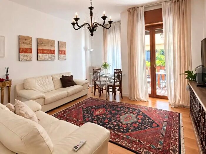 Appartamento trilocale in vendita in Via Emilia, Treviso