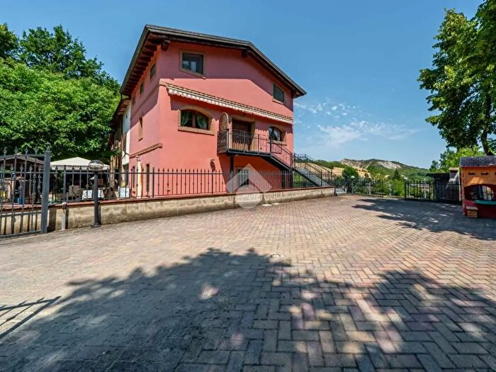 Appartamento quadrilocale in vendita in Via Monarona, Maranello