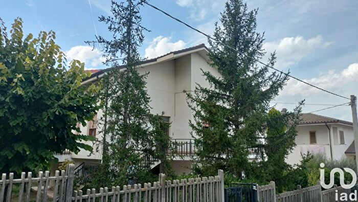 Casa con 13 locali in vendita in Via San Biagio, Alanno