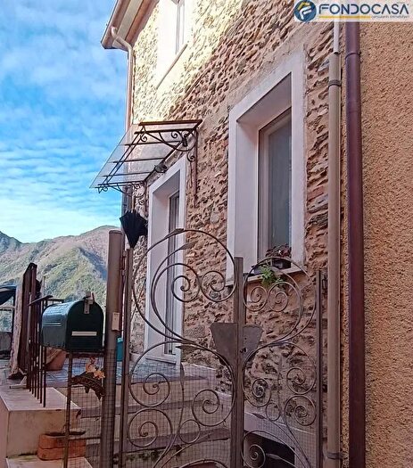 Casa quadrilocale in vendita in Via Tarabella, Seravezza