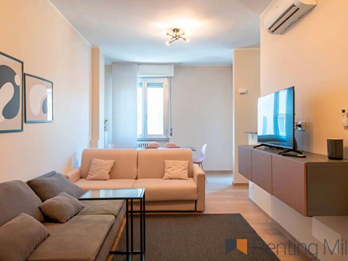 Appartamento trilocale in affitto in Via Lodovico Muratori, Porta Romana Medaglie d'Oro, Milano