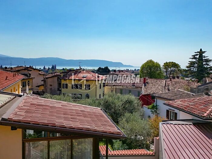 Appartamento trilocale in vendita in Via Camillo Benso Conte di Cavour, Toscolano Maderno