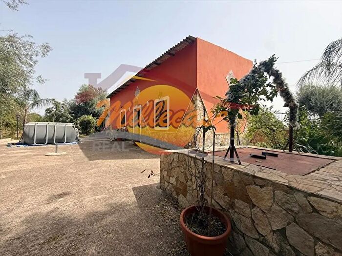 Casa bilocale in vendita in Strada Benali, Siracusa