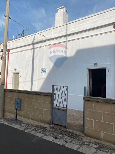 Casa con 5 locali in vendita in Via Giulio Cesare, Castrignano Del Capo