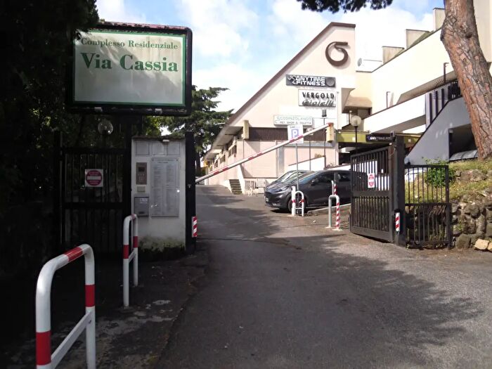 Appartamento monolocale in affitto in Via Cassia, Roma