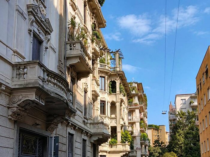 Appartamento bilocale in affitto in Via Lovanio, Moscova, Milano