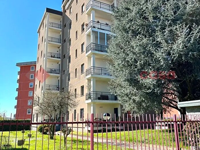 Appartamento quadrilocale in vendita in Via Lombardia, Opera
