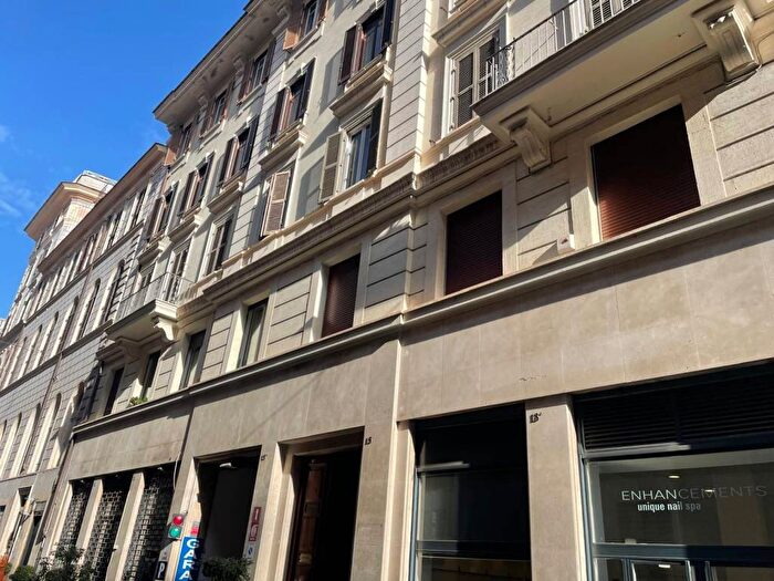 Appartamento quadrilocale in affitto in Via Umbria, Sallustiano, Roma