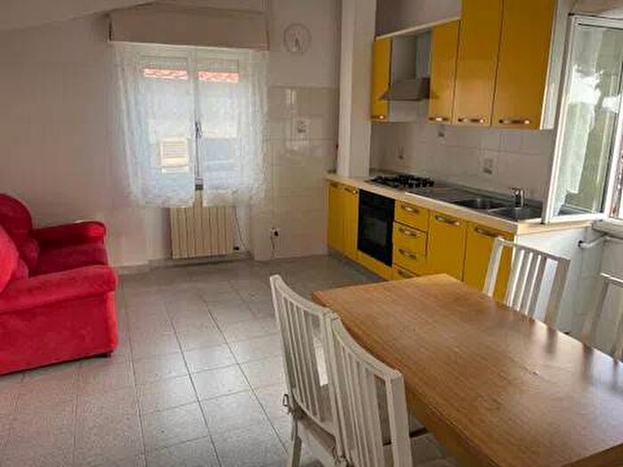 Appartamento trilocale in affitto in Centro, Massa