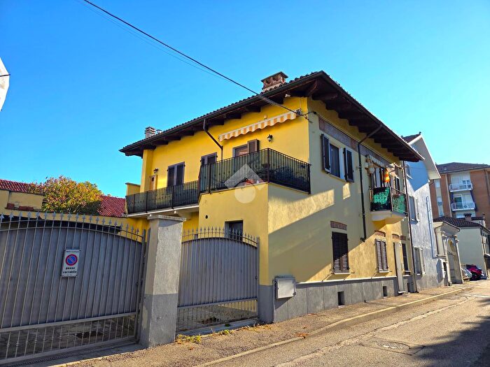 Appartamento quadrilocale in vendita in Viale Cavaglià, Villastellone