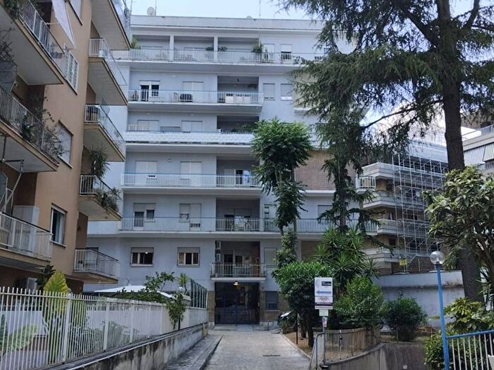 Appartamento trilocale in affitto in Piazza Irnerio, Baldo degli Ubaldi, Roma