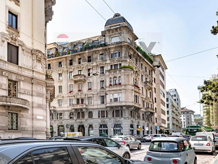 Appartamento con 5 locali in vendita in Via Colonnetta, Milano