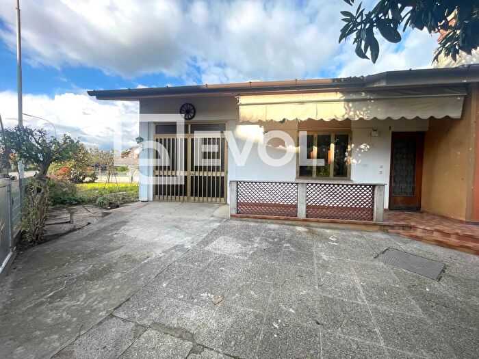 Casa con 5 locali in vendita in Via John Fitzgerald Kennedy, San Daniele Del Friuli