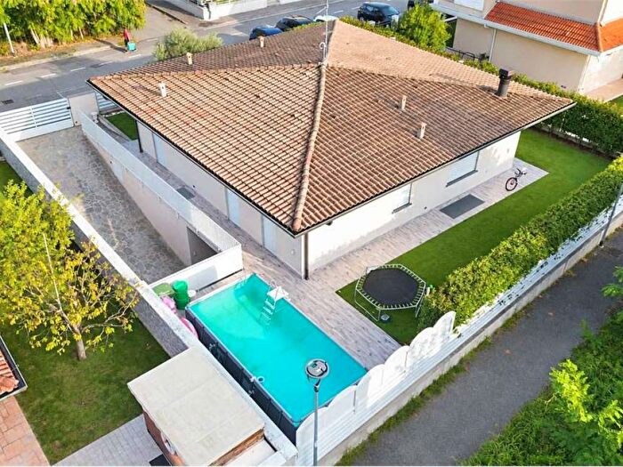Casa quadrilocale in vendita in Via Padre Balducci, Rudiano