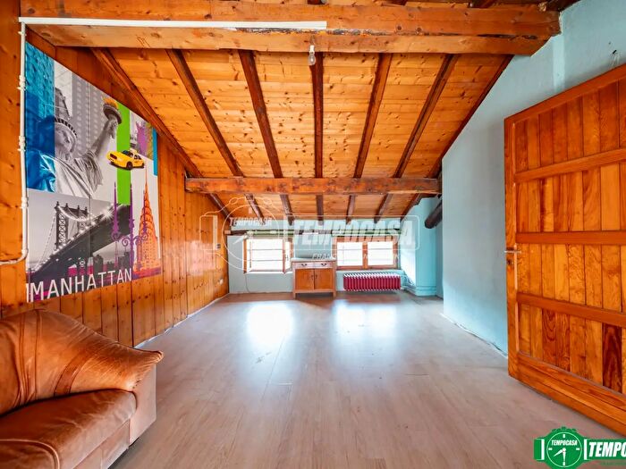 Casa con 5 locali in vendita in Via Principale Ghevio, Meina
