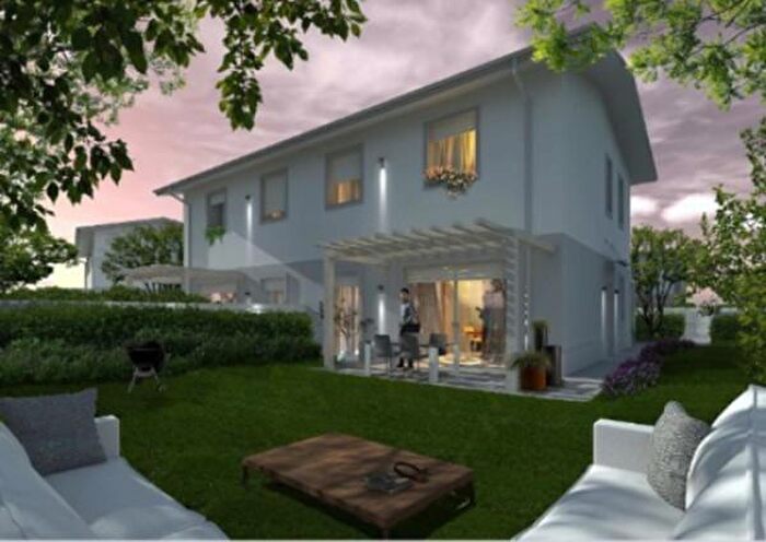 Casa con 6 locali in vendita in Modena