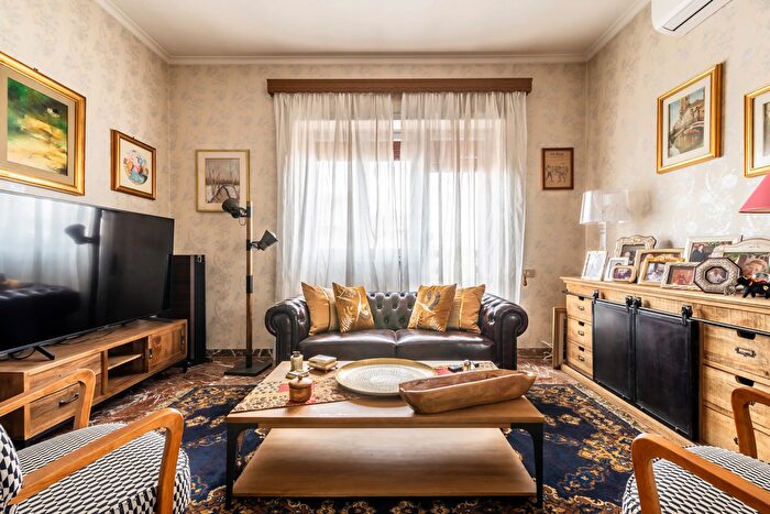 Appartamento con 6 locali in vendita in Via dellAcquedotto del Peschiera, Roma