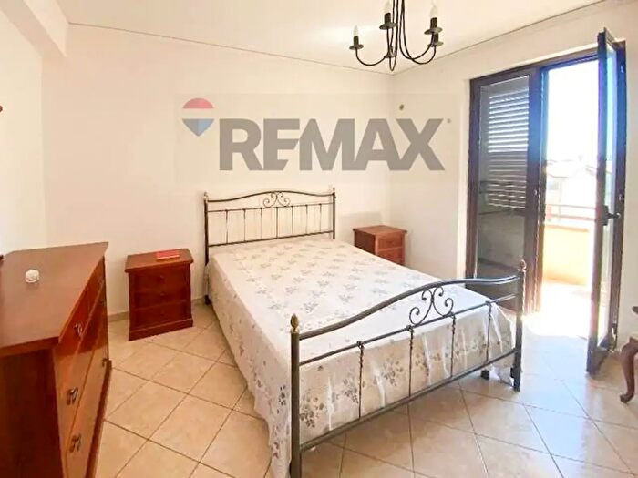 Appartamento trilocale in vendita in Via Giotto, Acquedolci