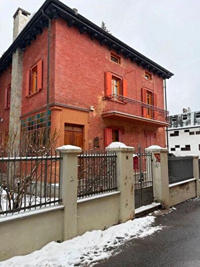 Appartamento quadrilocale in vendita in Via Generale Antonio Cantore Bardonecchia, Bardonecchia