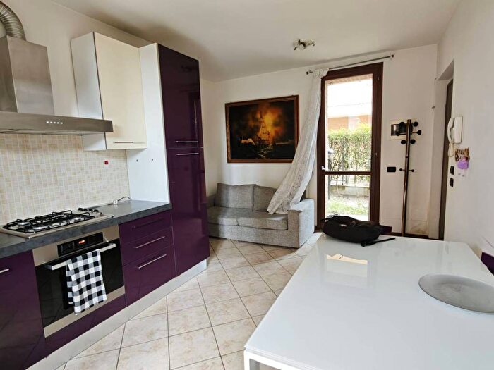 Appartamento bilocale in affitto in Via per Alzate, Fecchio, Cantù