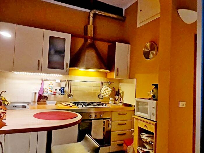 Appartamento trilocale in affitto in Signoria Uffizi, Firenze