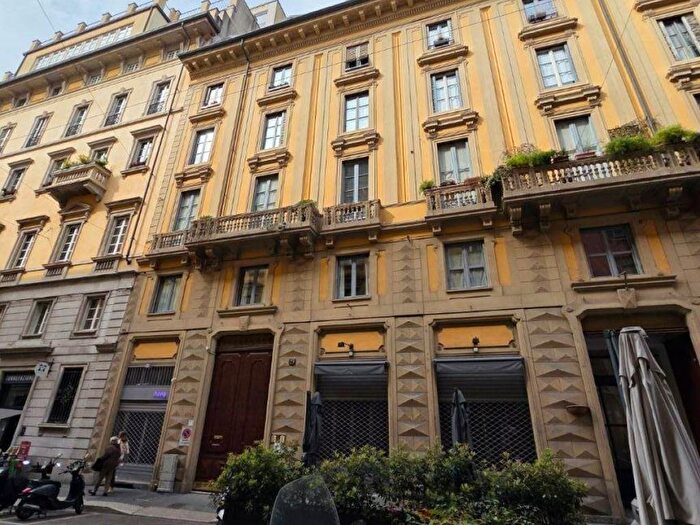 Appartamento monolocale in affitto in Via Solferino, Moscova, Milano