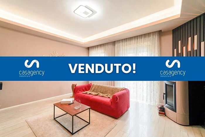 Casa quadrilocale in vendita in Viale Mediterraneo Palo del Colle Bari, Palo Del Colle