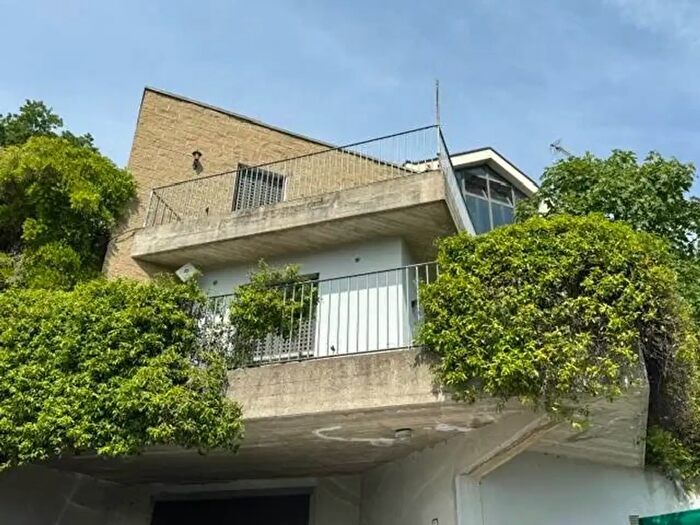 Casa con 9 locali in vendita in Via San Lorenzo, Monte San Pietro