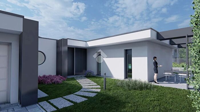 Casa trilocale in vendita in Via Leonardo da Vinci, Arcisate