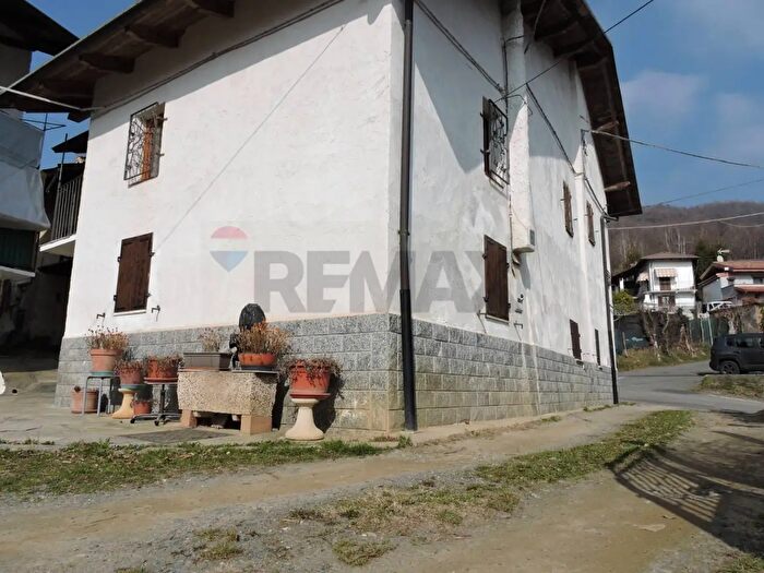 Casa con 8 locali in vendita in Borgata Frainetto, Coazze