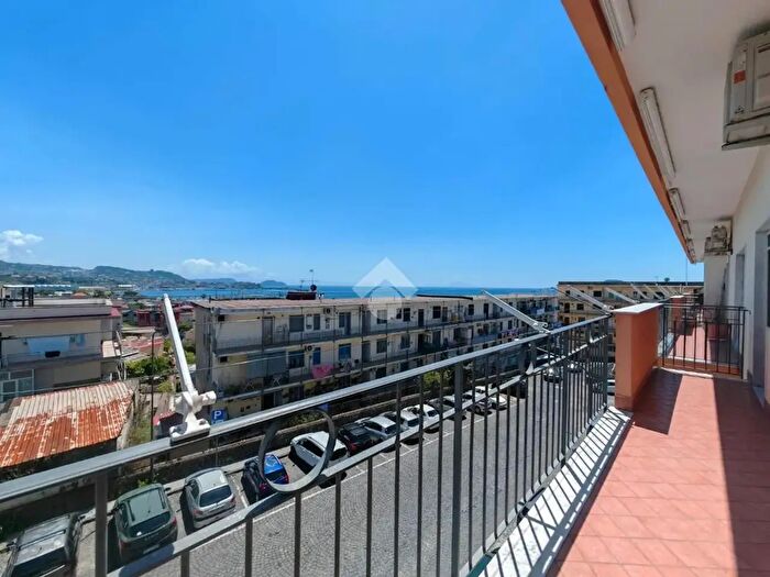 Appartamento trilocale in vendita in Traversa I Via Virgilio, Pozzuoli