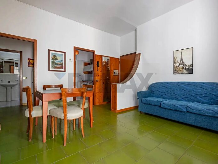 Appartamento trilocale in vendita in Via Ferrer, Busto Arsizio