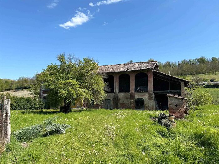 Casa con 6 locali in vendita in San Marzanotto Asti Asti, Asti