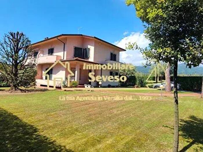 Casa con 6 locali in affitto in Via Degli Olmi, Vaiana, Forte dei Marmi