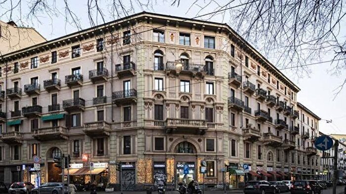 Appartamento con 5 locali in affitto in Viale Monte Nero, Montenero, Milano