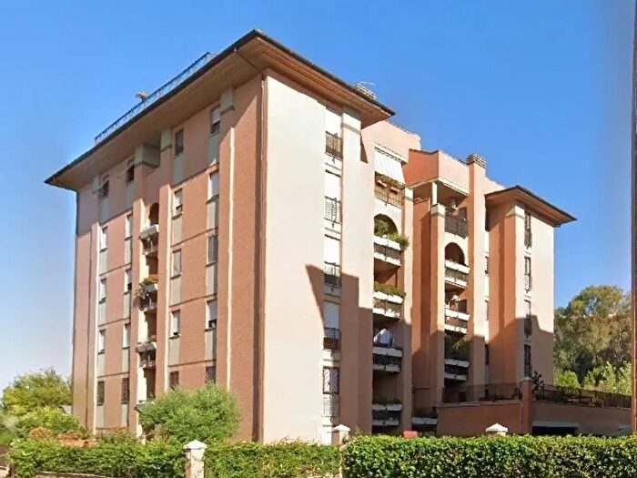 Appartamento quadrilocale in vendita in Via Generale Mario Pezzi, Roma