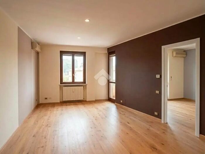 Appartamento quadrilocale in vendita in Viale Italia, Villongo