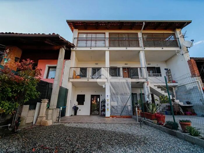 Casa quadrilocale in vendita in Vicolo Rocatti, Bosconero