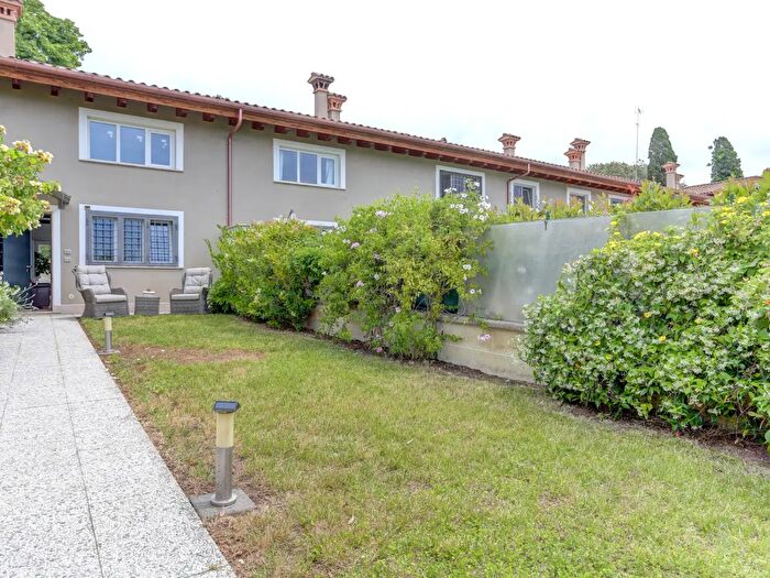 Casa bilocale in vendita in Via del Fontanile di Mezzaluna, Fiumicino
